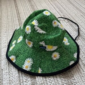 Kavu woman’s Bucket hat! Flower daisy design. Size small